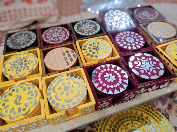 Rainbow coaster plates with stand